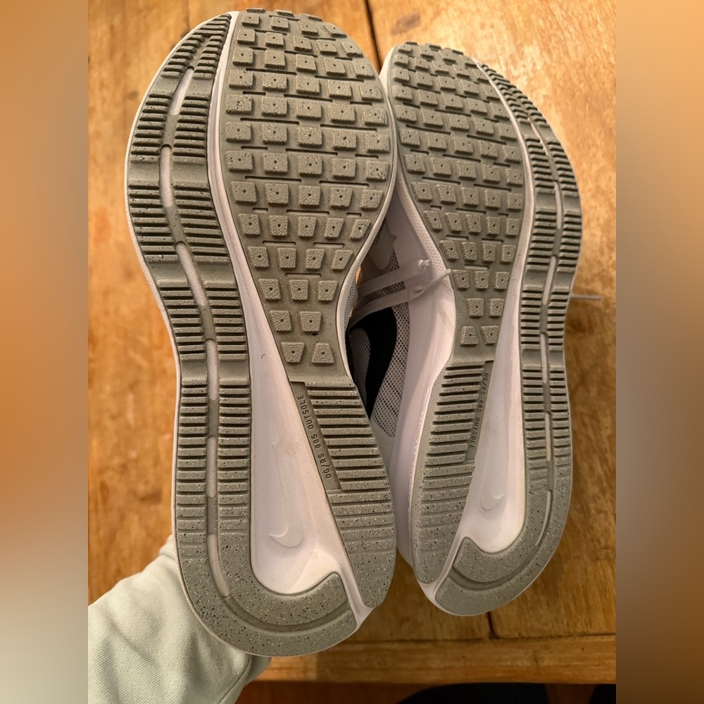 Nike Men's Run Swift 3 
Men’s size 11.5 - Picture 3 of 5